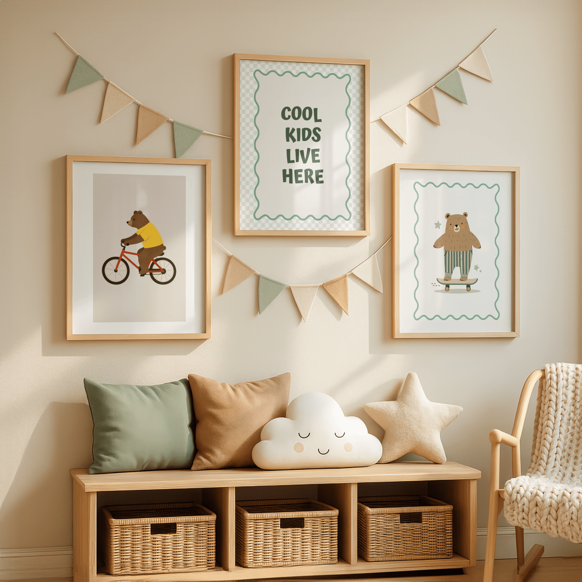 Beer op Fiets - Babykamer Poster of Canvas wanddecoratie